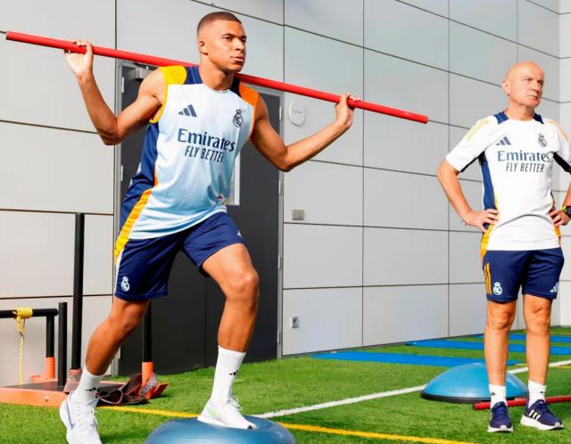 1728564686180006864.png 赛事入口-西媒:缺席国家队比赛,姆巴佩希望“填满油箱”