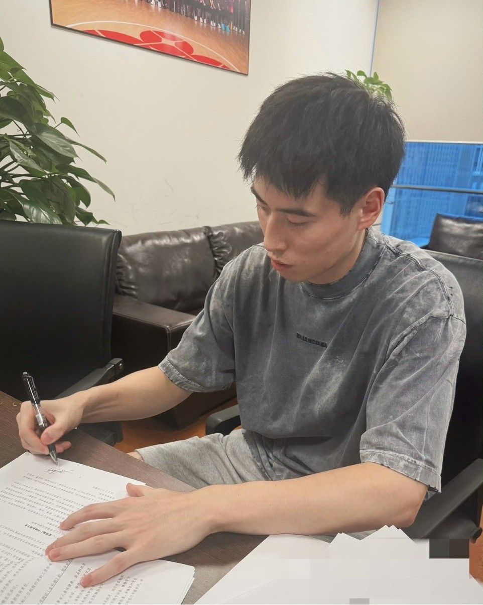 官网赛程查询-官方:浙江男篮已经与国手程帅澎完成续约