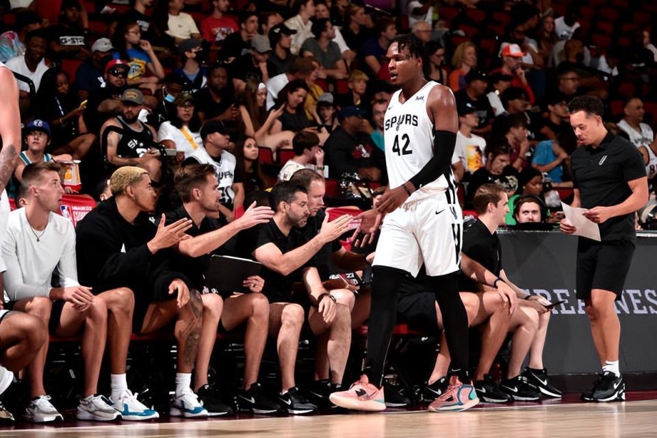 赛事入口-广厦队接近签回功勋大外援，他在本赛季的NBL赛场表现相当不错？