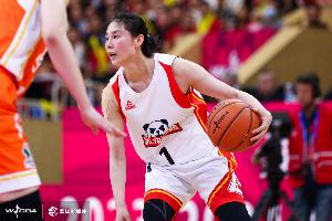 赛事入口-表现不好!王思雨9中2&三分3中0拿到4分7板4助 出现3失误