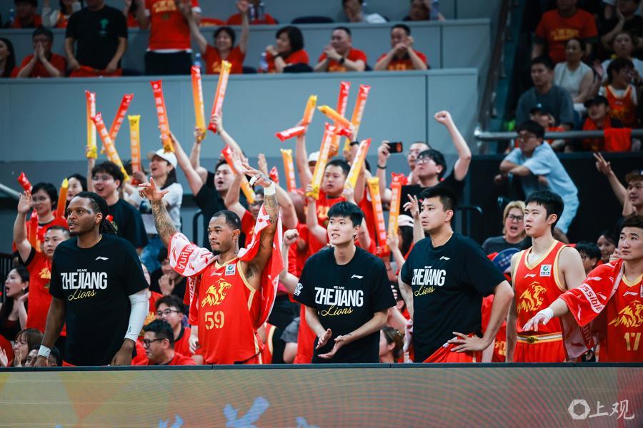 英雄联盟全球总决赛官网平台-【动力图】上海大鲨鱼男篮客场告负，总冠军悬念留给下一轮
