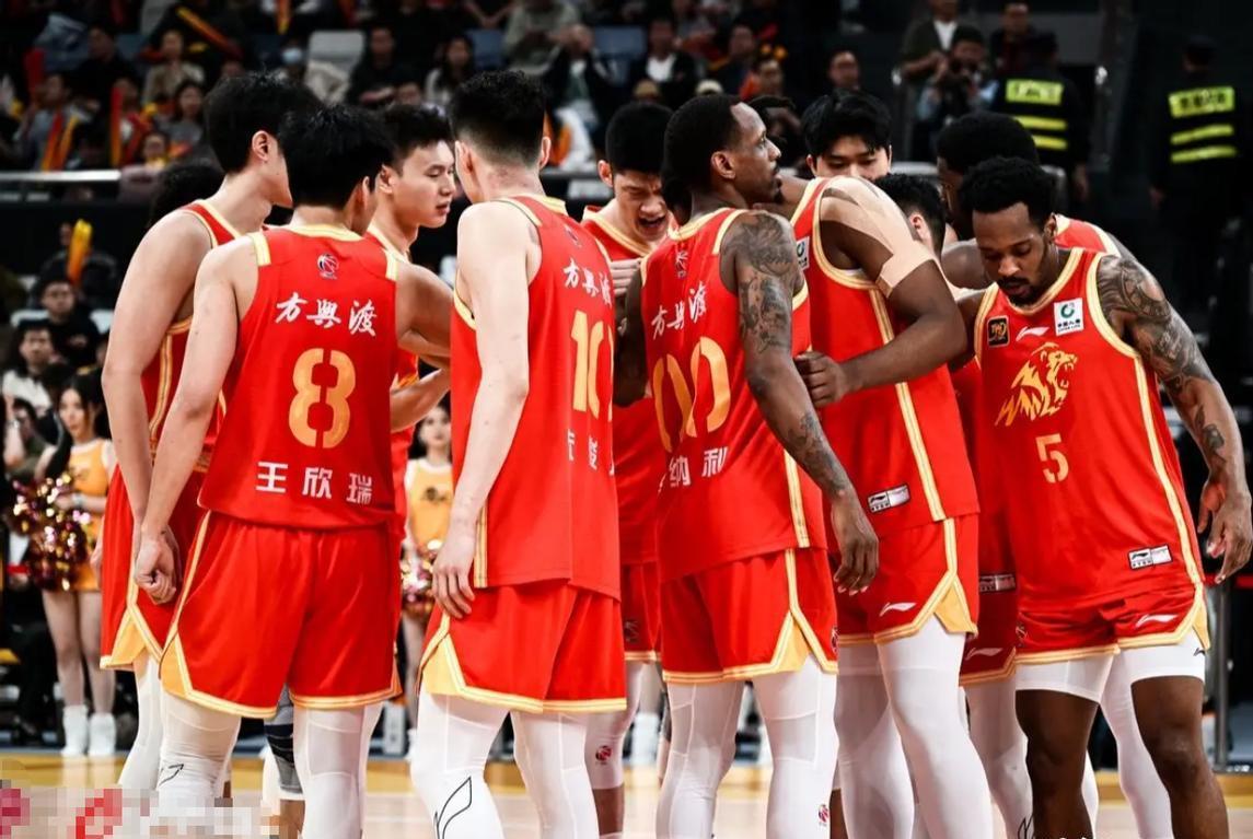 S赛官网-广厦男篮101-93上海后，不得不承认3个事实，王博放弃一人对了